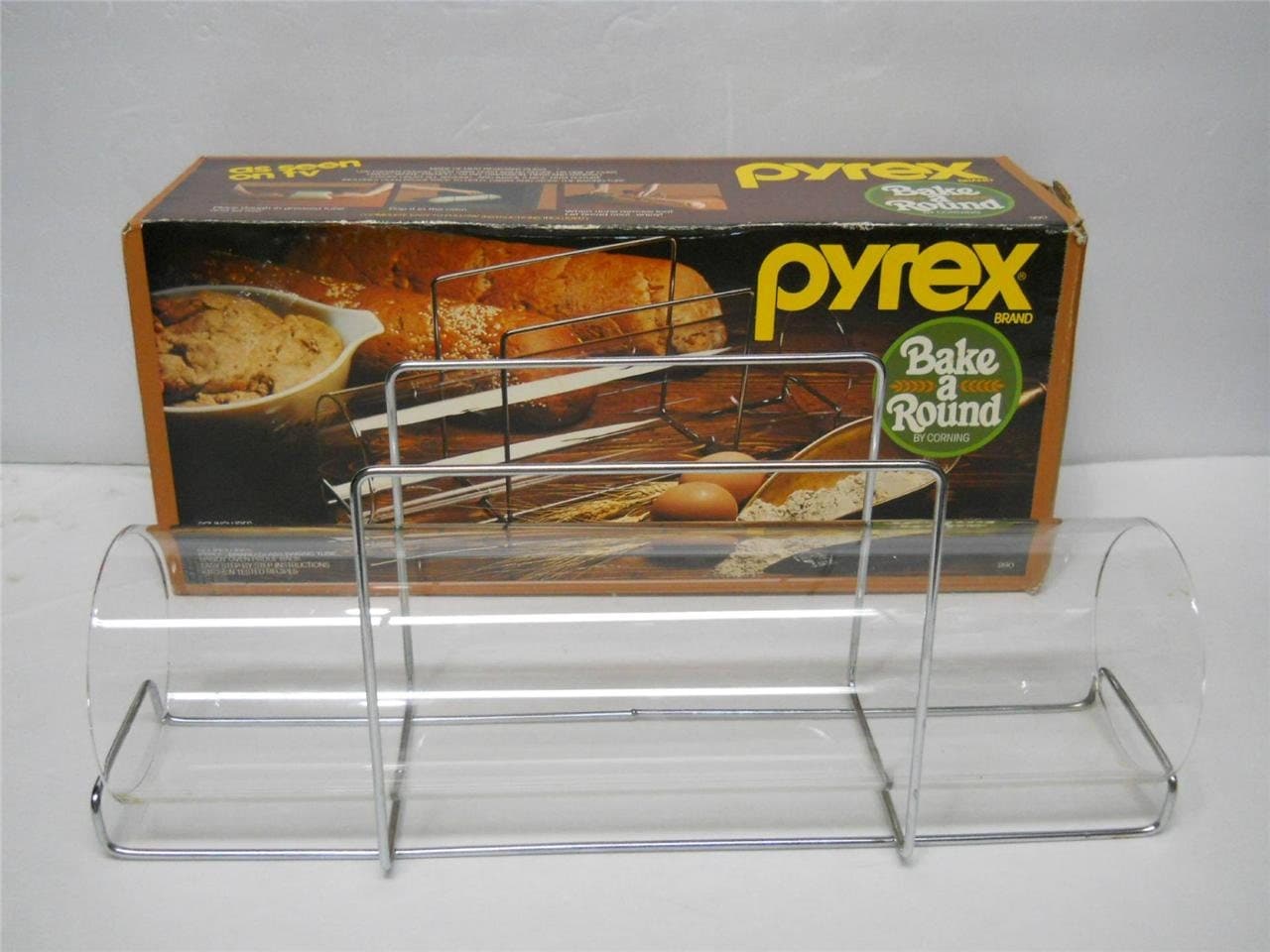 Pyrex Bake A Round Glass Bread Baking Tube by by DitzyDames