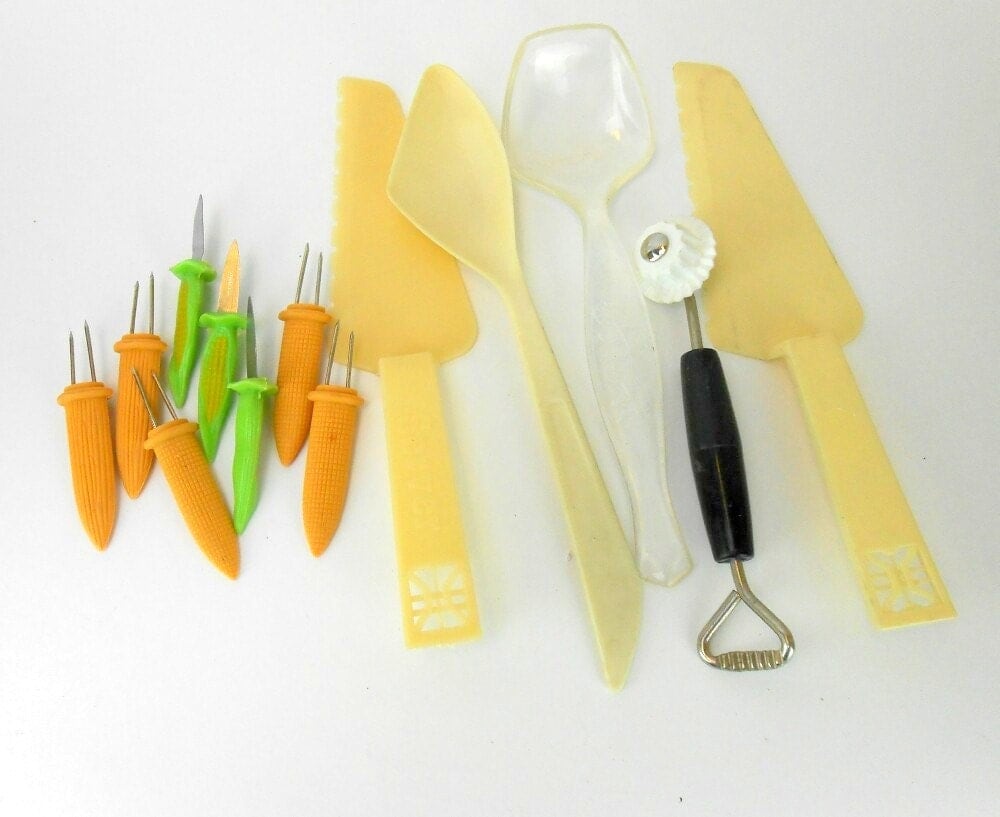Serving Pickers Vintage kitchen tools mid century serving utensils destash plastic ...