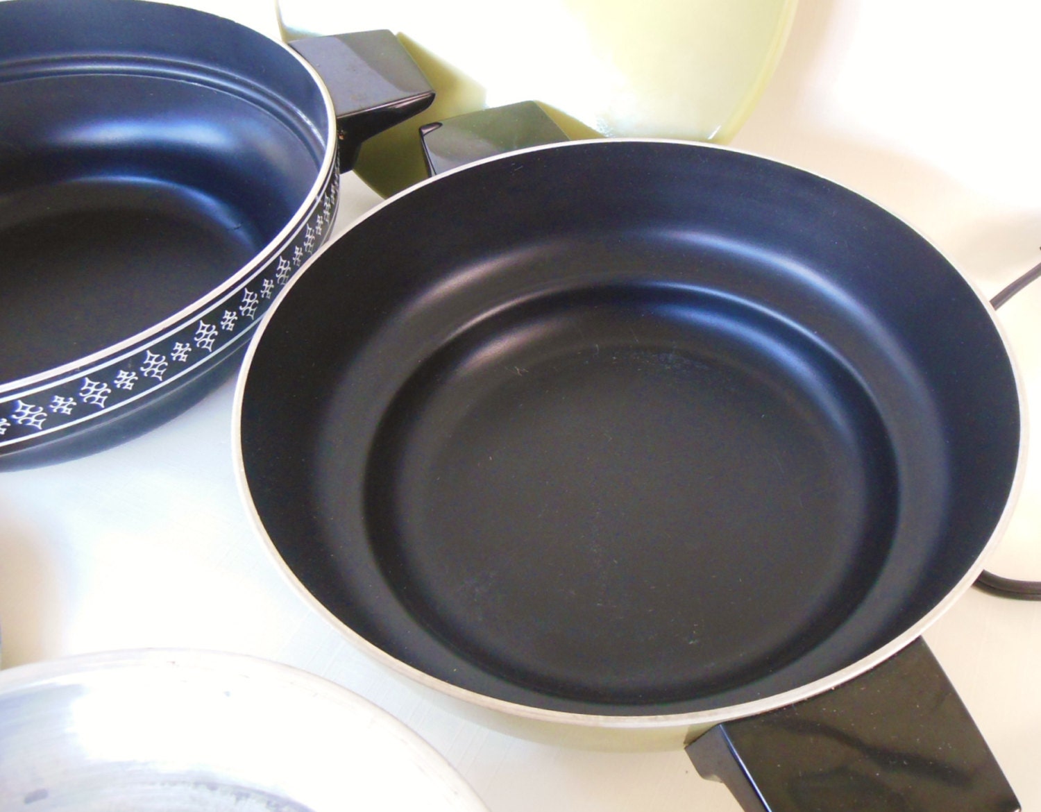 Oster Super Pan Electric Fondue Pot Chafing Dish Buffet Server