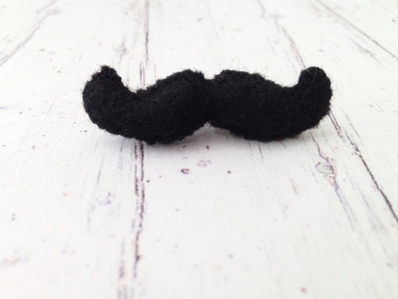 Father's Day Mustache Brooch Mustachio Brooch Moustache Pin 3D Felt Brooch Pin Kawaii