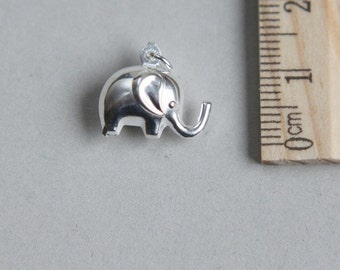 Sterling Silver Elephant, Silver Elephant Charm, Double side elephant Charm, Silver Baby Elephant Charm, Animal Charm, 15 x 10mm ( 1 piece )