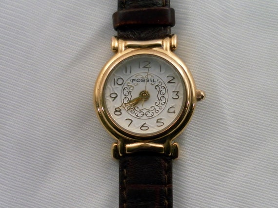 Vintage Fossil Faceted Crystal Prism Ladies Watch. White