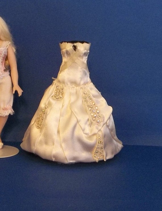 1/12 Scale Dollhouse Miniature Wedding Dress