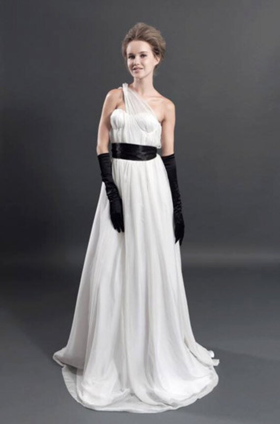 Iraq Romantic thin silk Long Bridal/ Wedding Dress