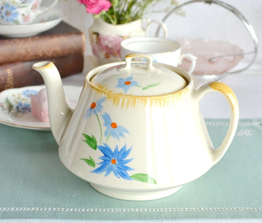 Vintage English teapot with bright hand by NancysVintageChina