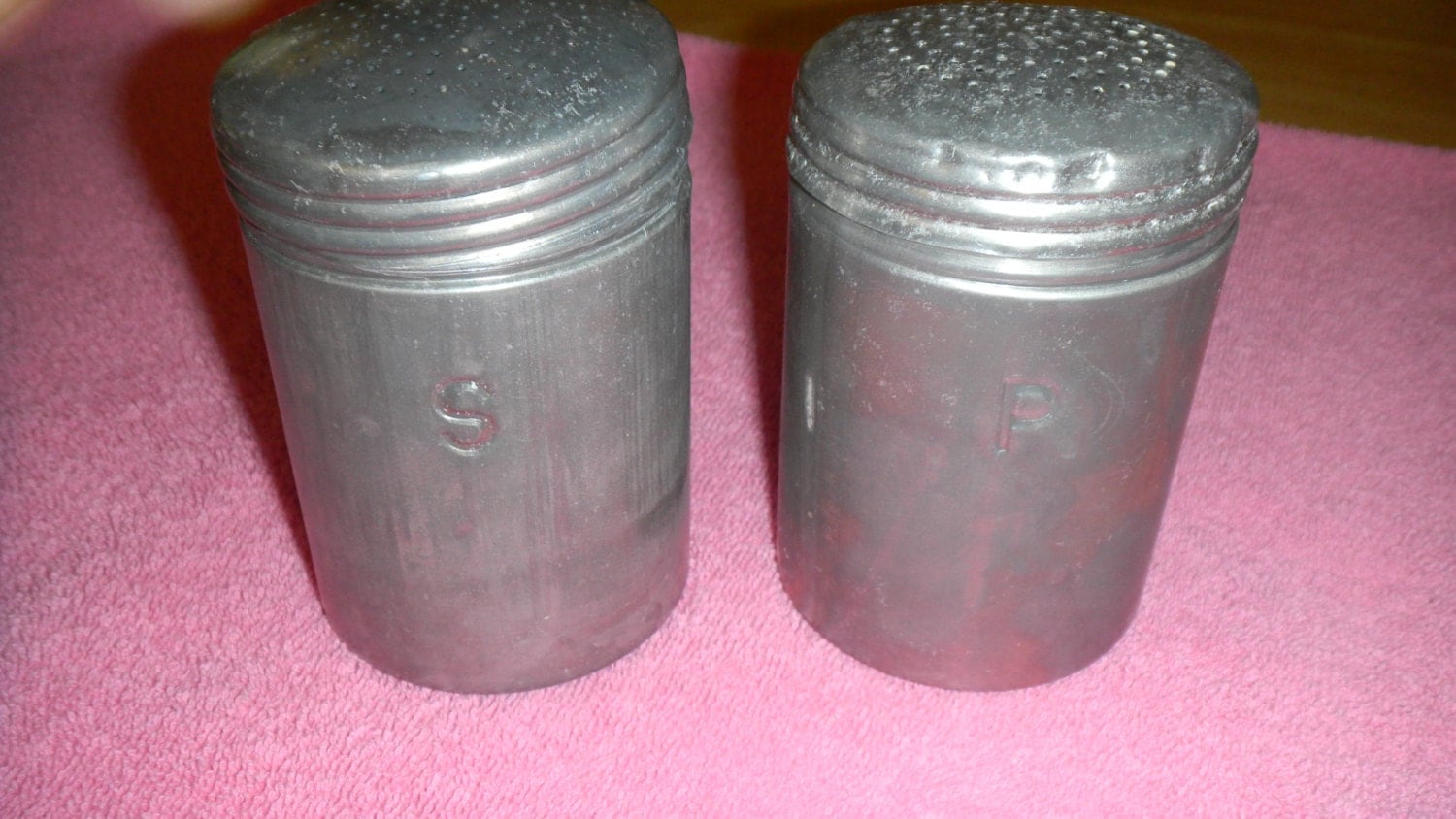 Salt and pepper shakers metal vintage