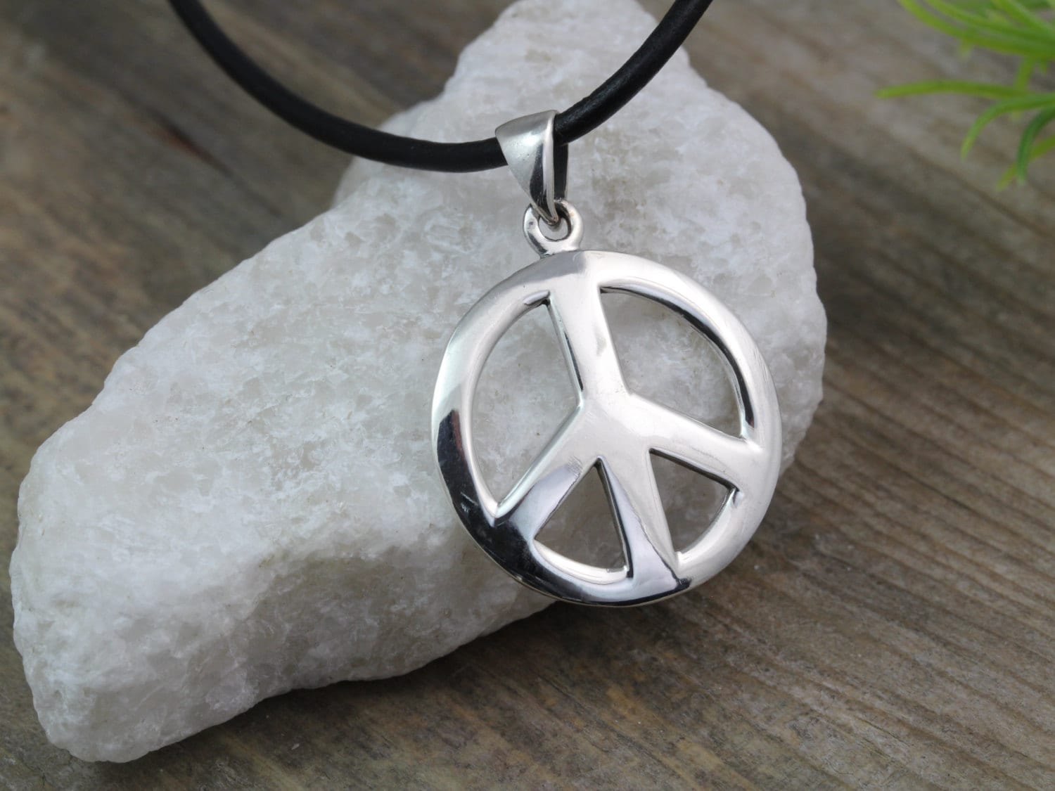 Silver peace sign necklace Clearance
