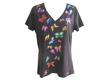 Items similar to Hand painted - Girls Tshirt with Butterflies ...