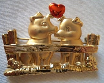 Vintage Signed Danecraft Goldtone Pigs in Love Brooch/Pin