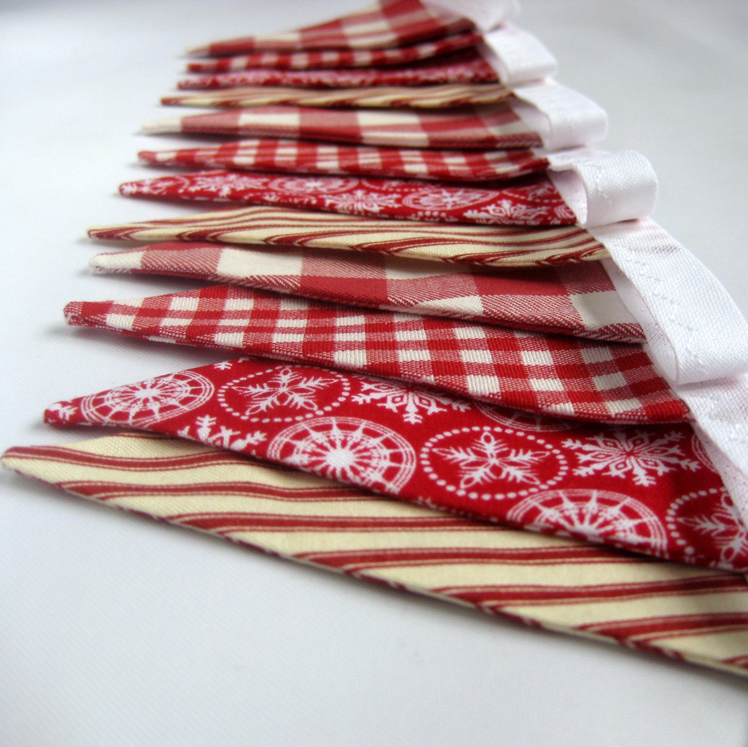 Scandinavian Style Christmas Bunting in Red and White