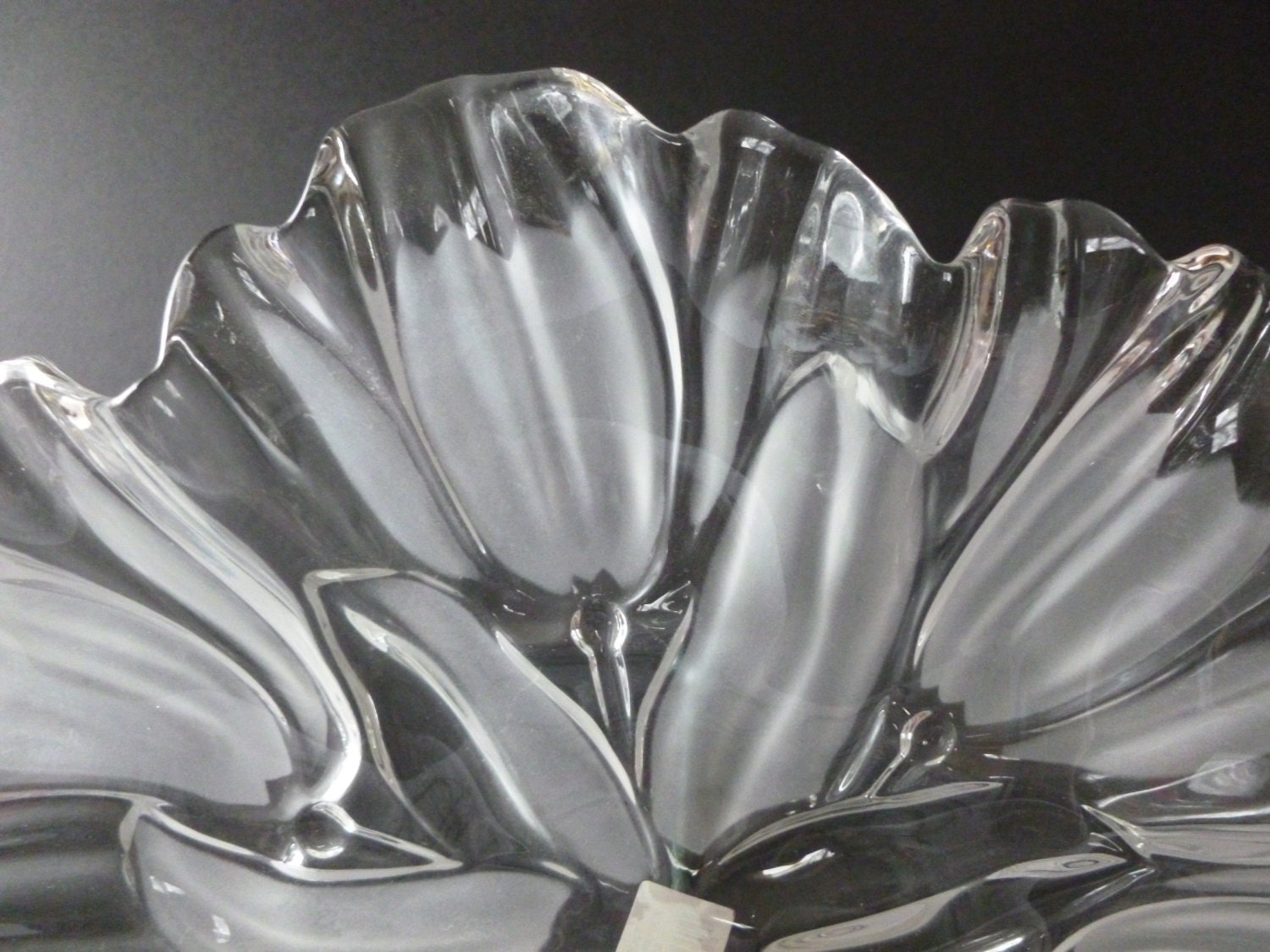 Vintage Mikasa Tulips Satin 13.25 inch round Bowl Made in