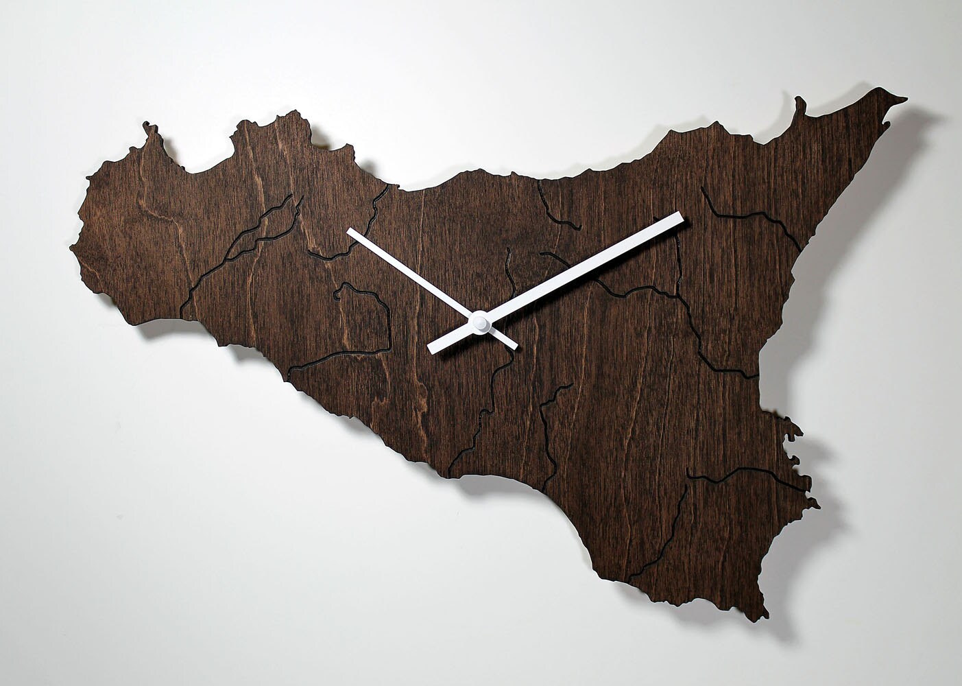 Carte de sicile horloge murale pays découpé au par nygaarddesign