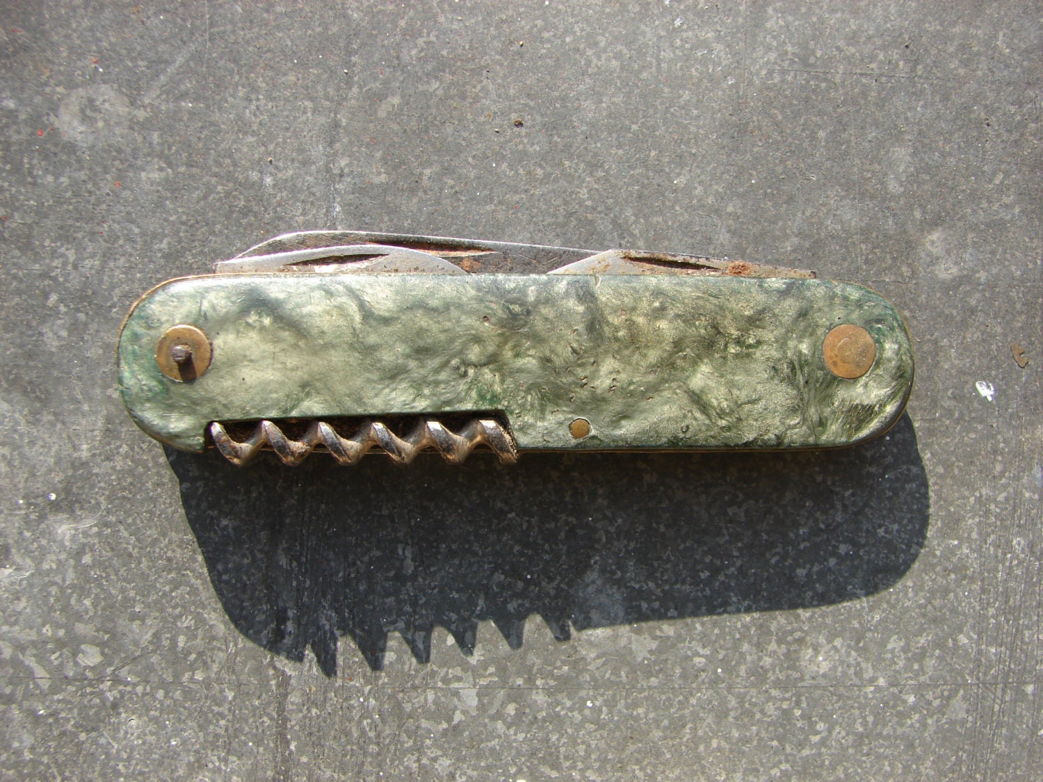 Vintage Souvenir Pocket Knife / Folding knife / Camping Hunting Fishing