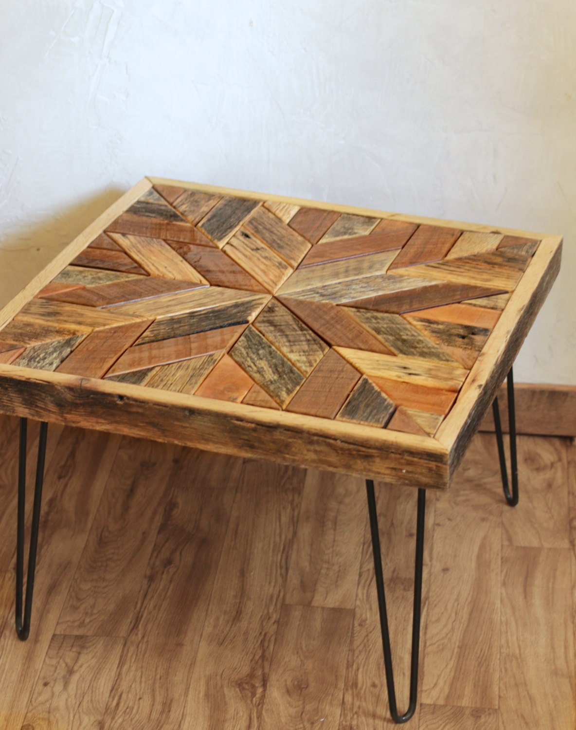 Star Pattern Coffee Table with Hairpin Legs Barn wood