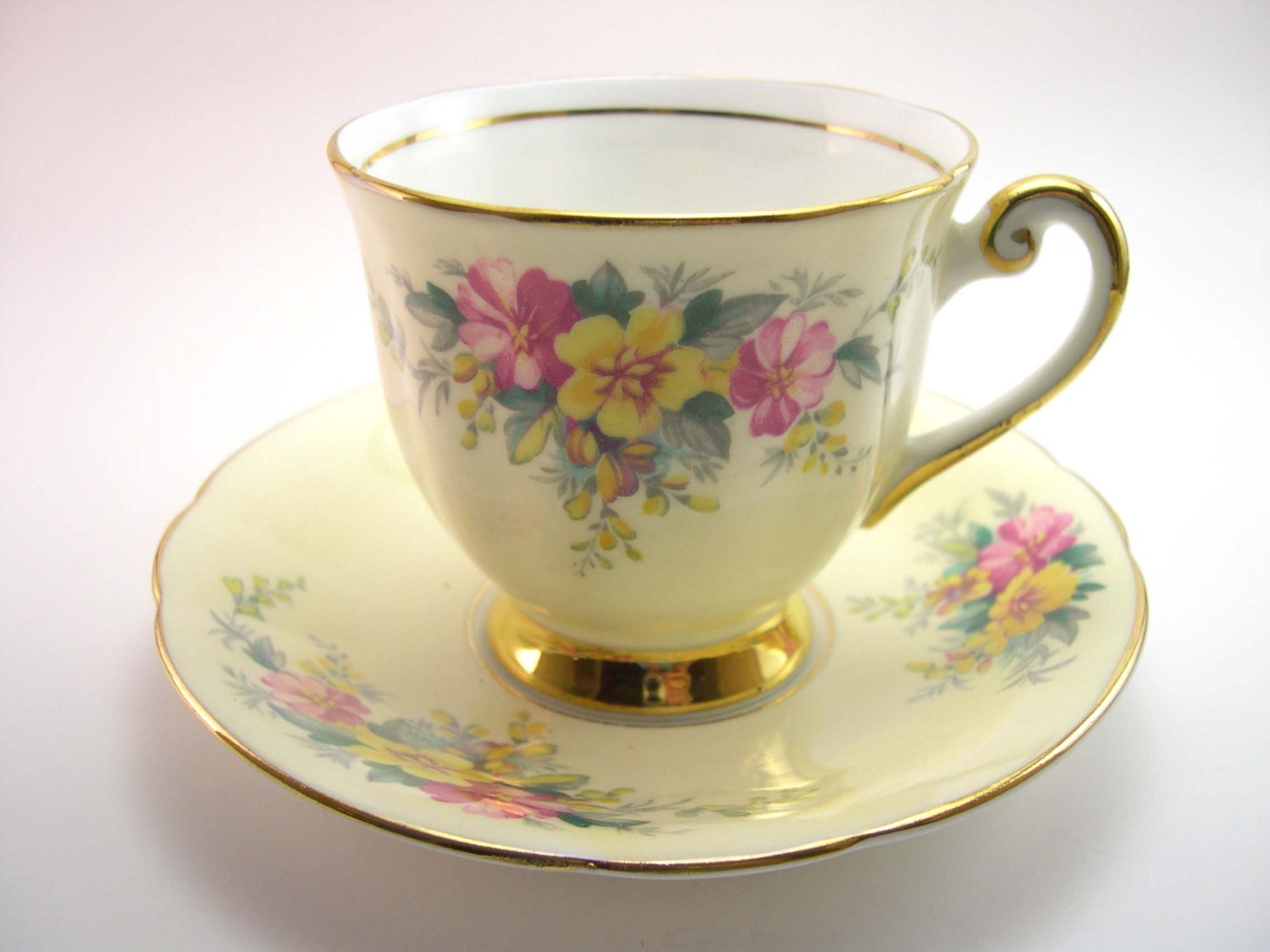 Windsor Yellow Tea Cup & Saucer Light yellow tea cup and