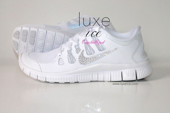 nike running free run trainers in silver