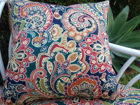 Red Paisley Outdoor Pillows 41