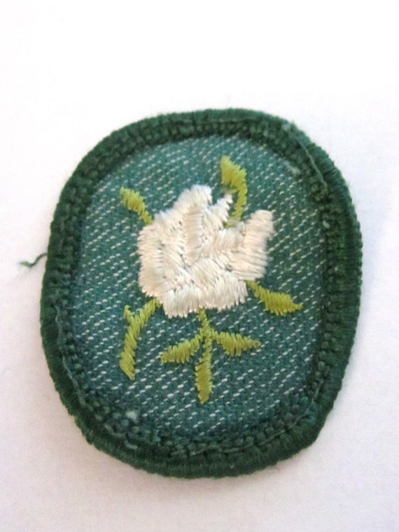 vintage-1950-s-girl-scout-troop-crest-white-by-allthingsgirlscout