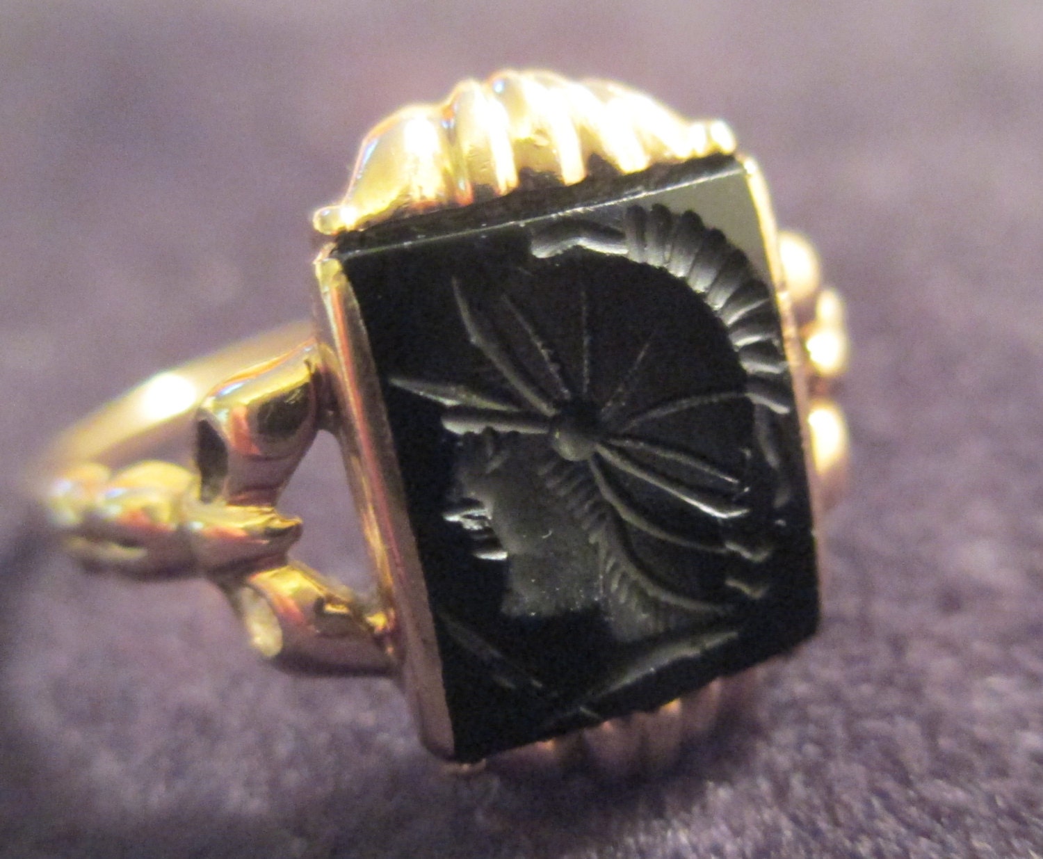 Antique 14K Gold Black Onyx Cameo Womens Ring