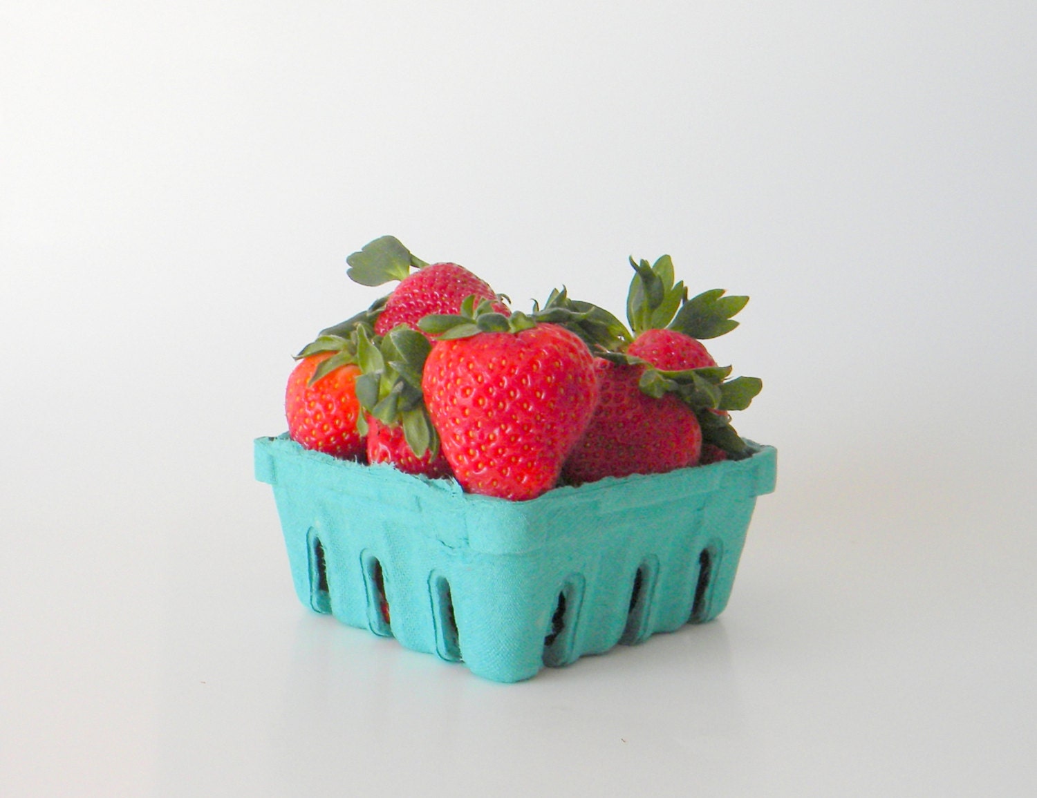 100 qty. 1/2 Pint Berry Baskets Biodegradable Paper Pulp