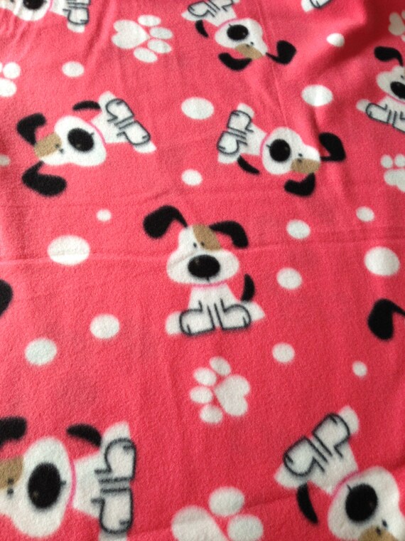 Personalized Embroidered Dog Blanket Pink Fleece with Dark Pink Paw