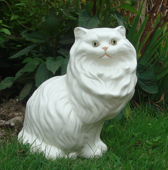 white persian cat statue