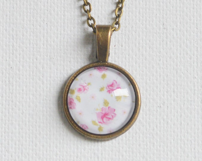SALE! Pendant metal brass depicting fashionable pastel flowers, Soft, Glamour, Style, Pink