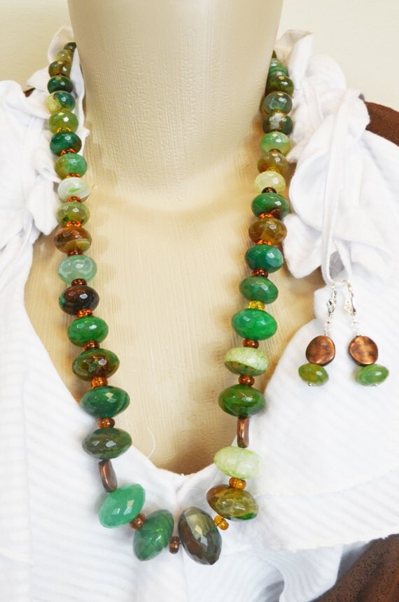 Chunky Shades of Green Faceted Agathe Necklace