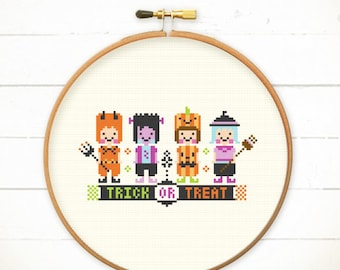 Halloween cross stitch pattern - Trick OR Treat - Halloween cross stitch pattern / Instant Download / counted cross stitch / Pattern PDF
