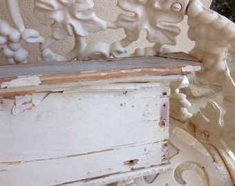 Shabby Chic - Chippy - Wood - Header - Ivory Chippy Paint - Paris Apt - French
