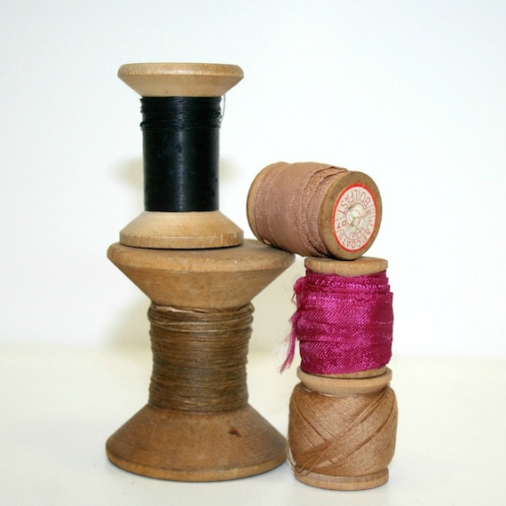 Vintage Wooden Thread Spools With Ribbon and Thread 5 spools