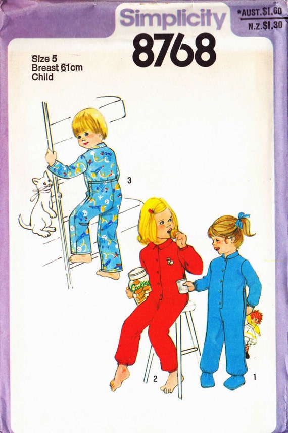 PATTERN Simplicity 8768 Child's Onesie Drop-seat pyjamas Size 5 Uncut