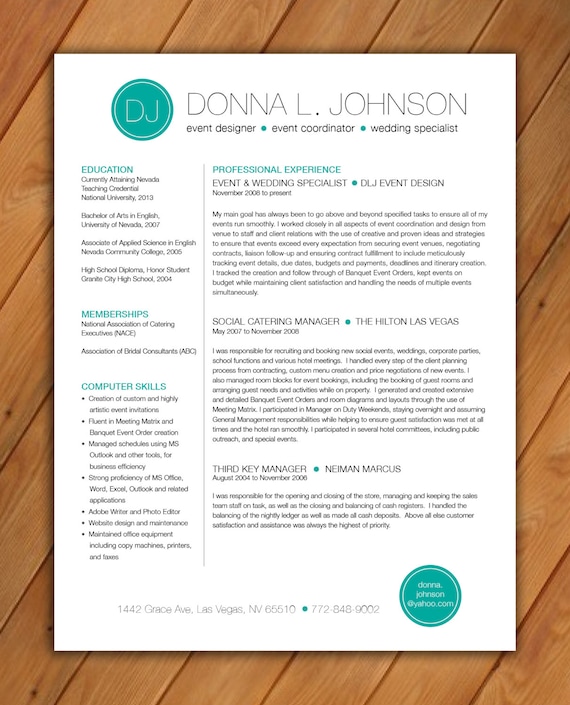 Custom resume template - color circile initials