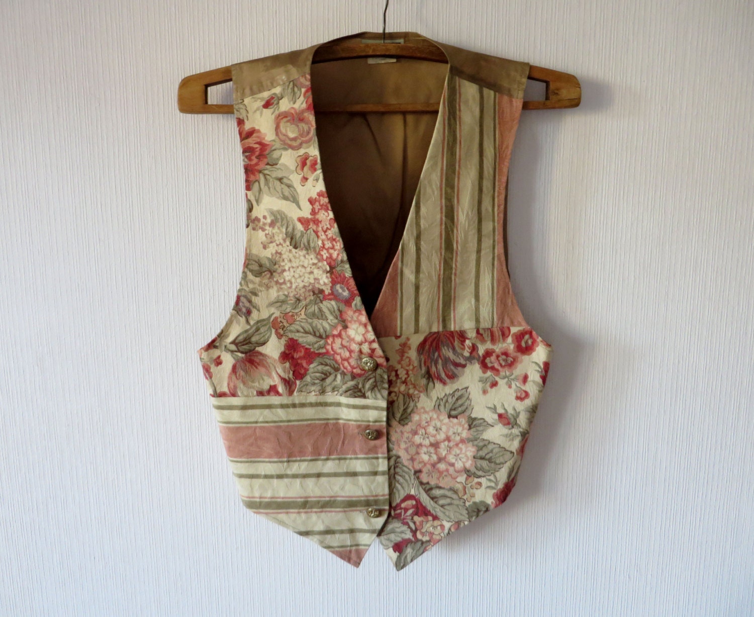 Floral Tapestry Women Vest Romantic Patterned by ThousandVests