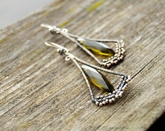 Olive green quartz earrings, Wire wrapped earrings, Dangle earrings, OOAK earrings, Sterling silver earrings, Artisan earrings