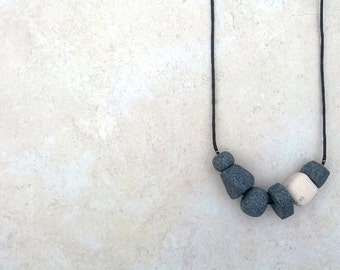 Geometric Clay Concrete Bead Necklace || Faceted Polymer Clay Beads || Polymer Clay Necklace || Gray / White