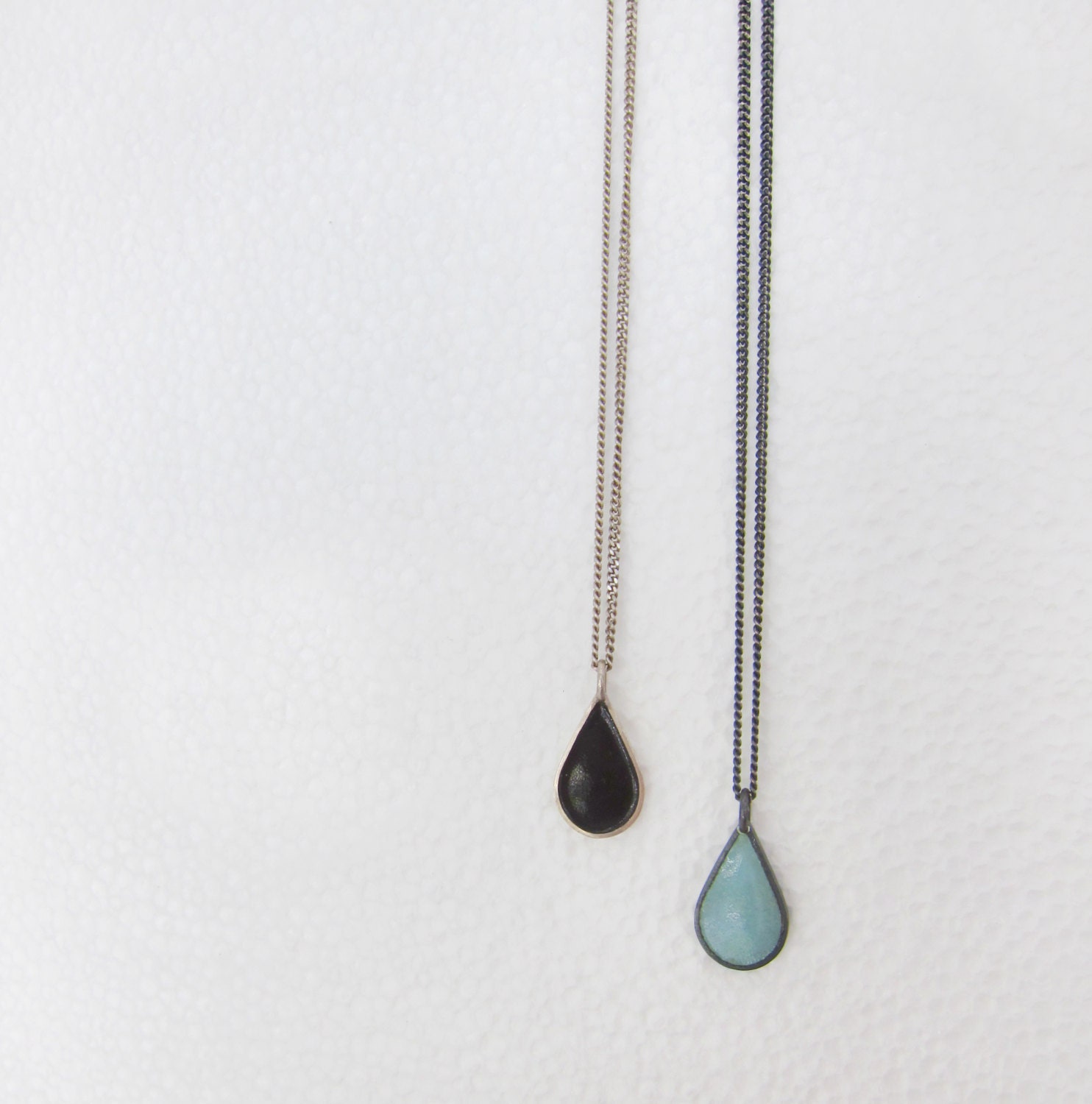 Big drop pendent necklace. drop shape. long necklace. minimalist design