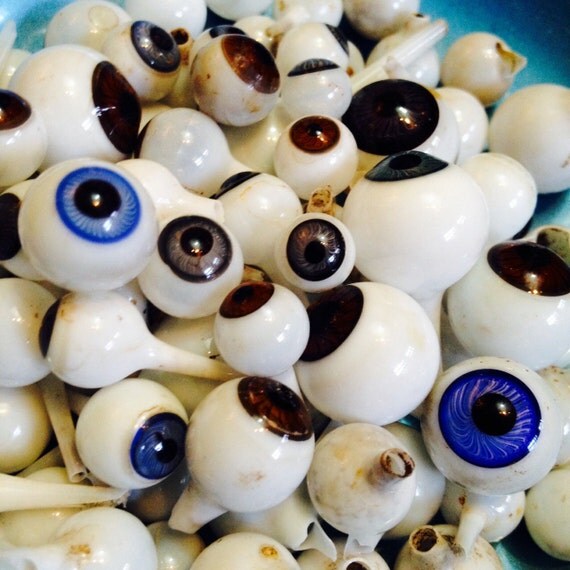 1pc ANTIQUE GLASS EYE 1890s German Factory Dig Size D