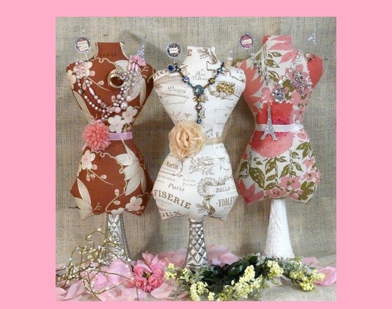 Large Mannequin Dress Form PDF Pattern - jewelry holder Pincushion Pin Keep email primitive pinkeep cushion