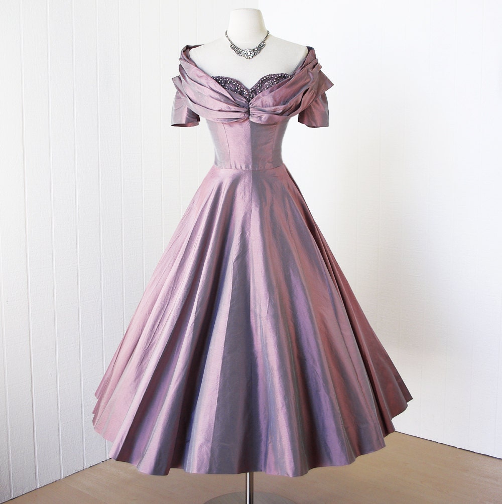 vintage 1950's dress ...gorgeous LAVENDER DREAM iridescent