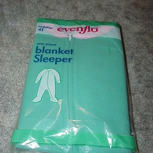 Vintage--Evenflo--One-Piece Blanket SLEEPER--Toddler 4T--Polyester Fleece--Light Green And Pink--New Old Stock