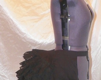 Bustle,Bustle Cage,Steampunk Bustle,Black Bustle,Victorian Bustle,Bustle Skirt,Bustledress,Steampunk Bustle Skirt,Victorian Bustle Dress