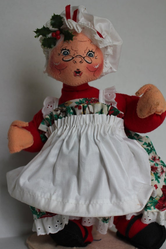 Annalee Doll Christmas Mrs. Claus Series 1990s 13.5 by 