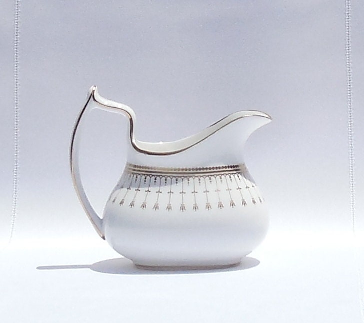 Spode Queen’s Gate Bone China Creamer Haute Juice