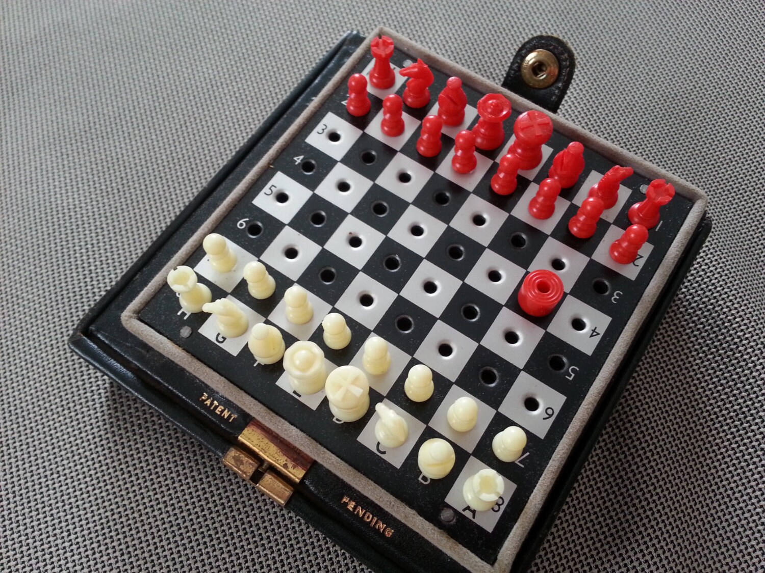 Vintage Destino Black Leather Travel Chess Set Box Red And