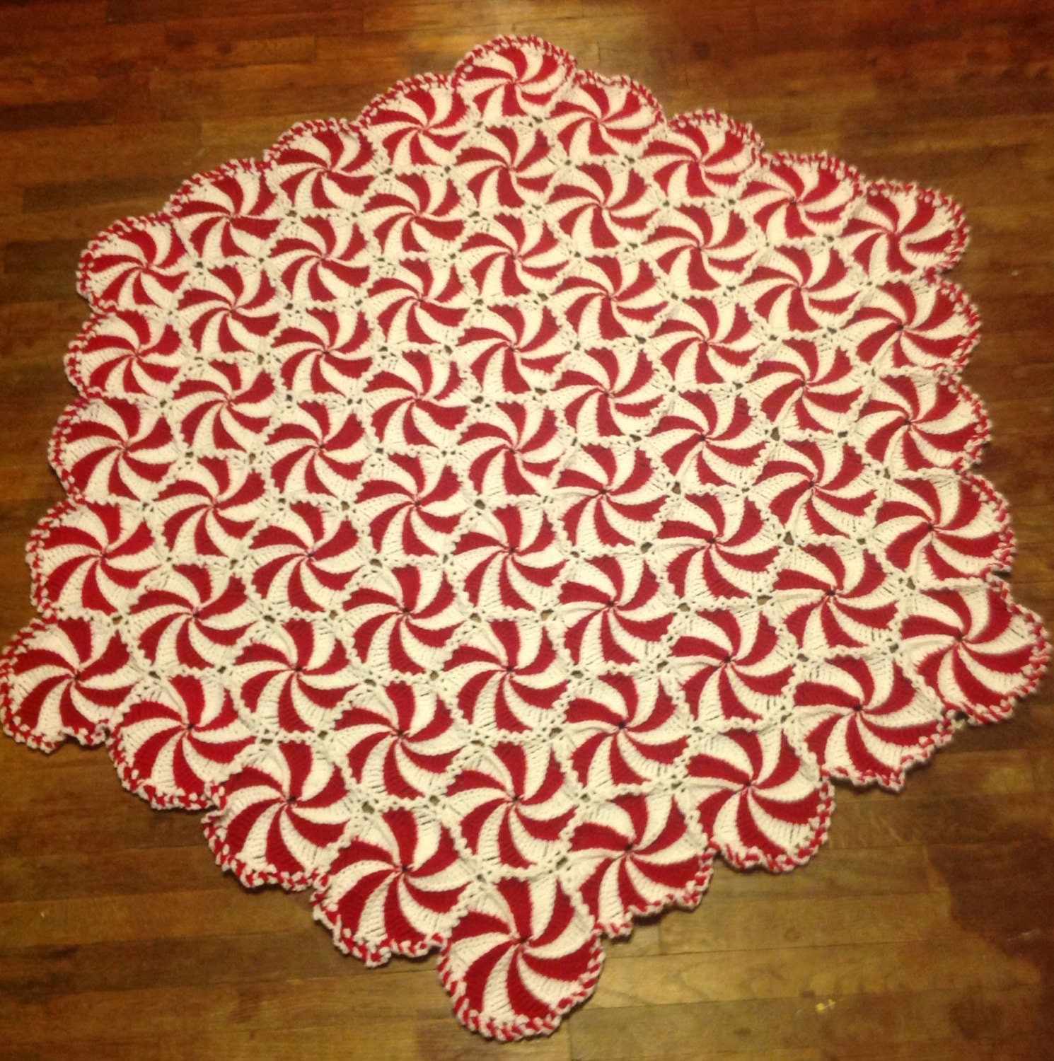 Crochet Peppermint Swirl Afghan by mookiedscreations on Etsy