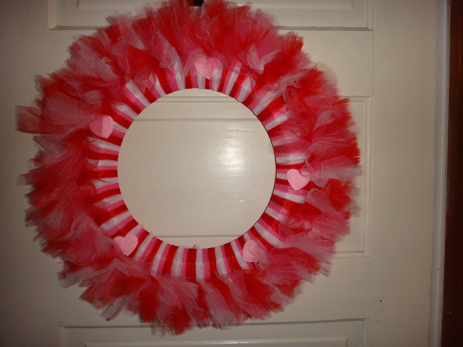 Valentine's Day Tulle Wreath with Pink Hearts