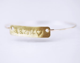 Date Bracelet, Date Tag, Heart Tag, Wedding Date Bangle, Wedding Jewelry, Hand Stamped Date Bangle, Anniversary Date Bracelet, Date Tag