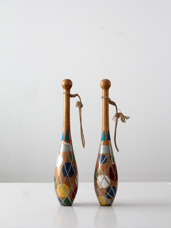 vintage juggling clubs / wood juggler's pins