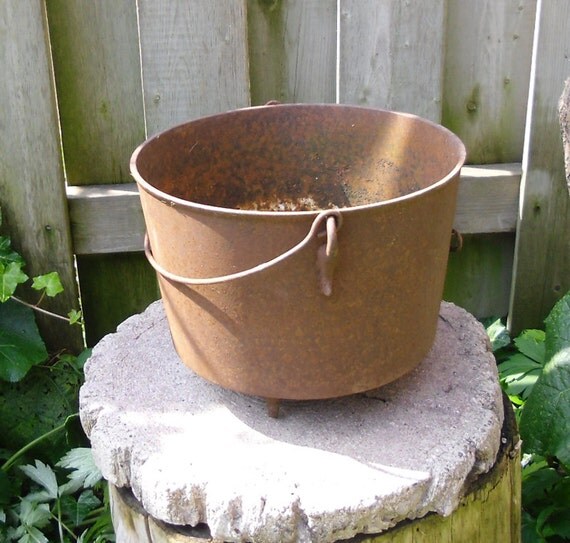 Antique Cast Iron Pot Vintage Rusty Garden Planter 3